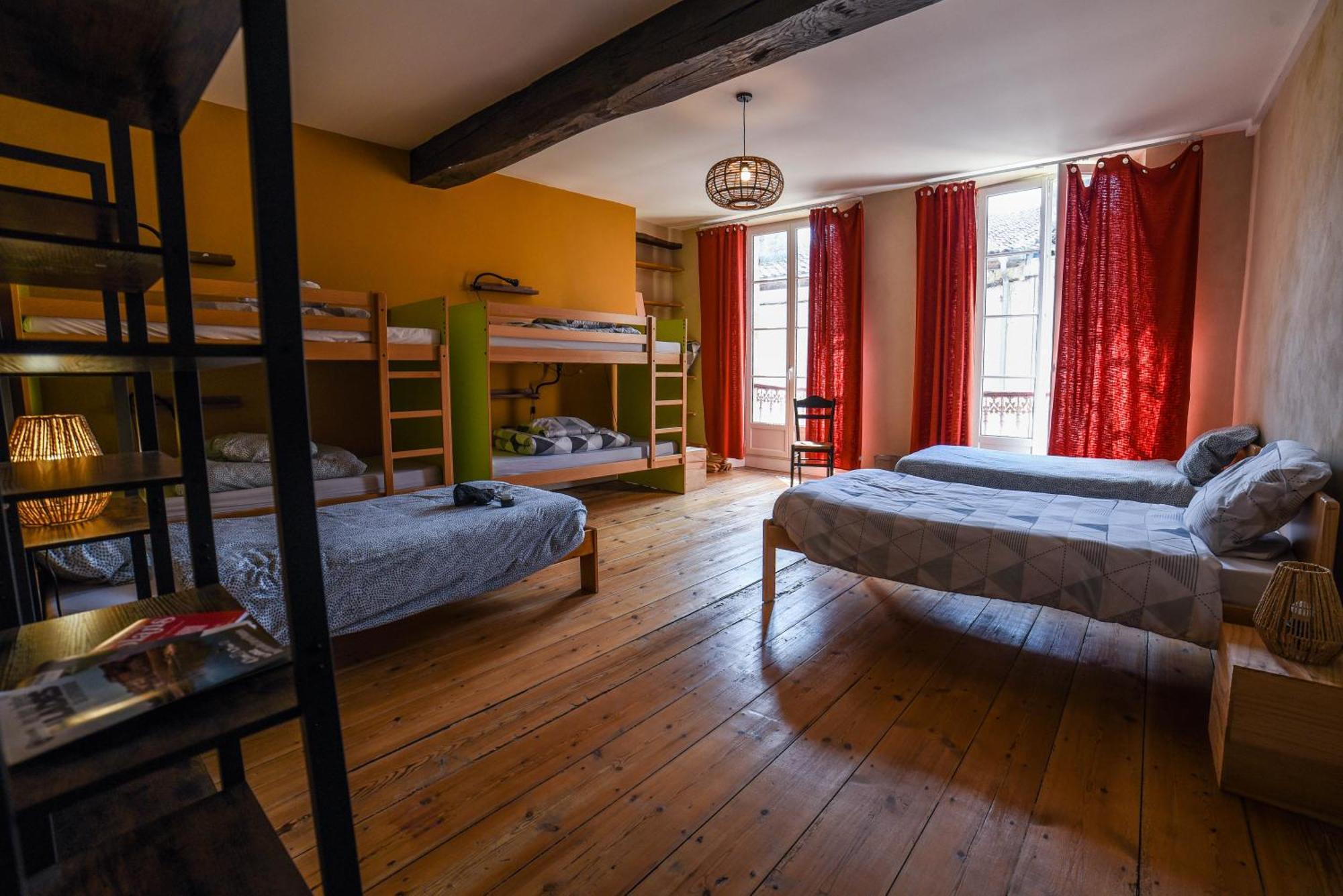 Amani Hostel لا ريول المظهر الخارجي الصورة